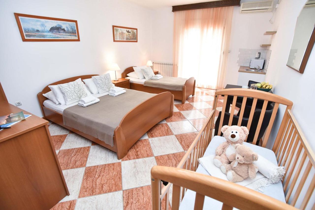 Apartments Adok Budva Exteriör bild