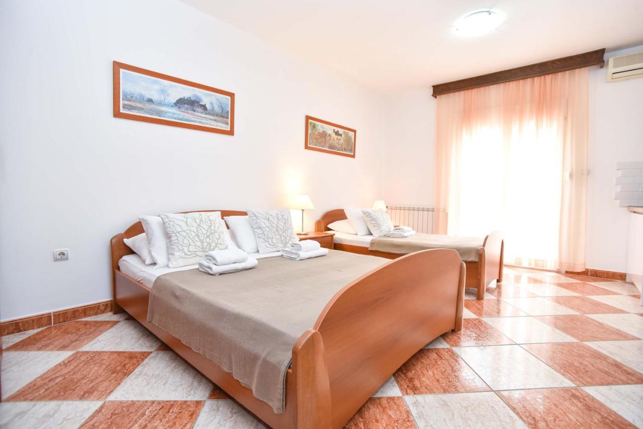 Apartments Adok Budva Exteriör bild