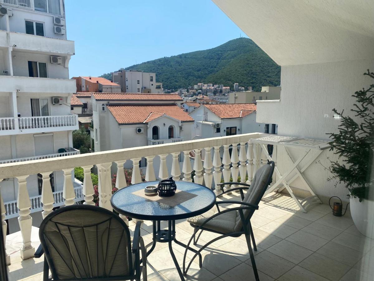 Apartments Adok Budva Exteriör bild
