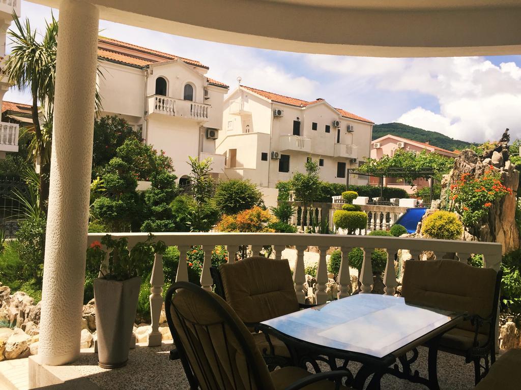 Apartments Adok Budva Exteriör bild